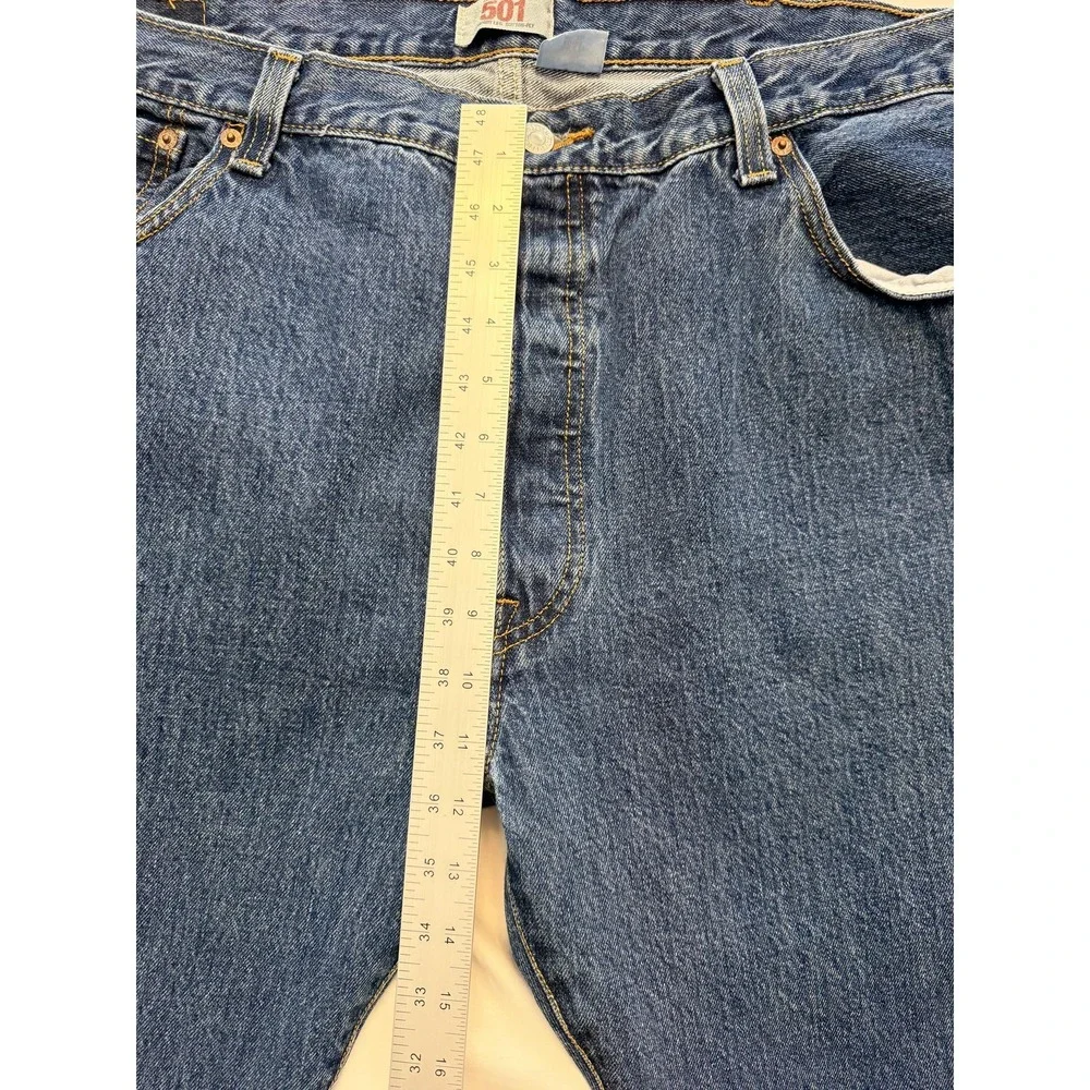 Levis 501 Jeans Mens 42x30 Blue Medium‎ Wash Straight Leg Button Fly Denim Pants